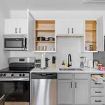 Luxurious King 2Br Suite In South End Charlotte!